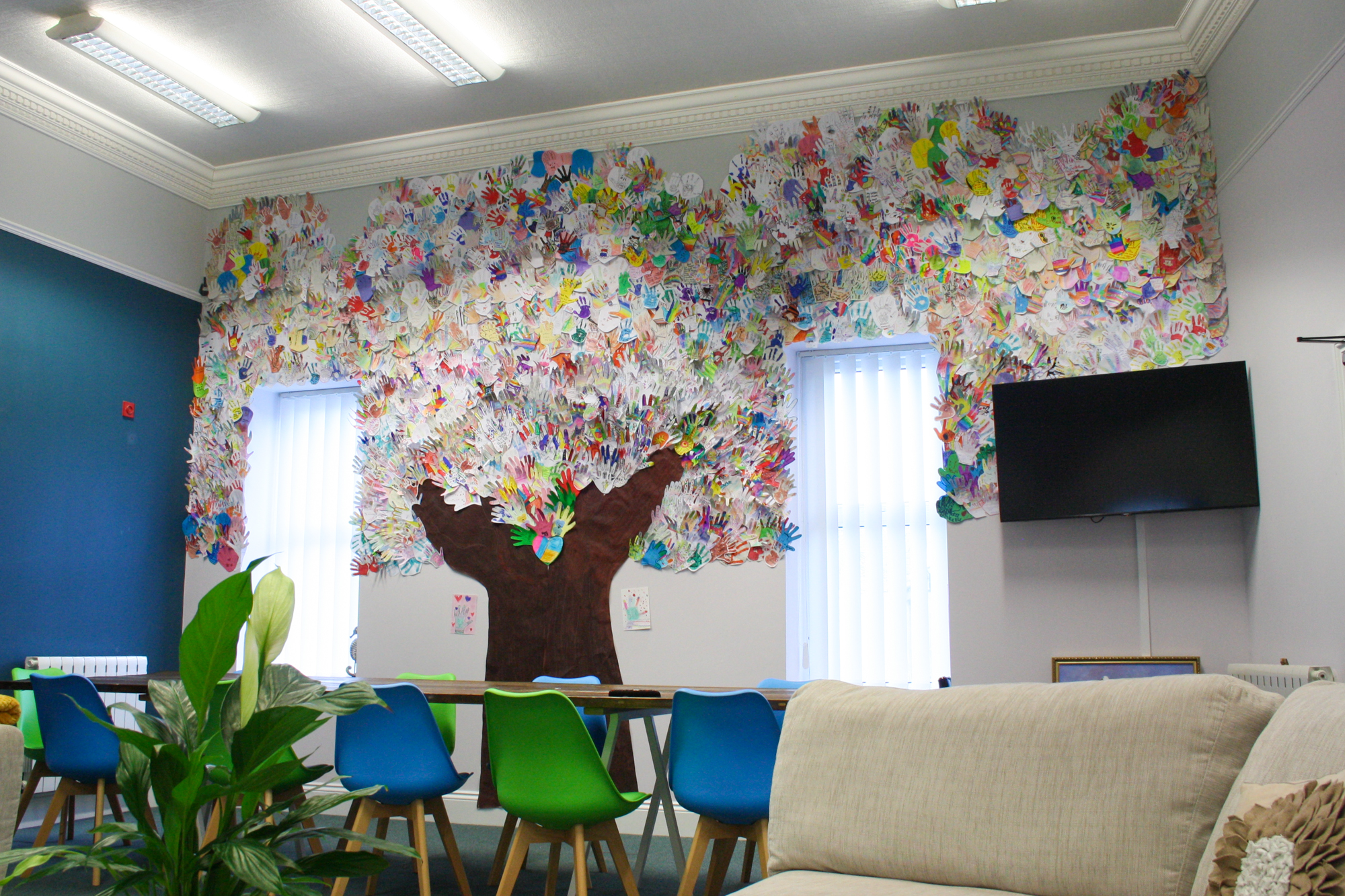 Primary School children create symbolic ‘Tree of Connection’ for Children’s Mental Health Week